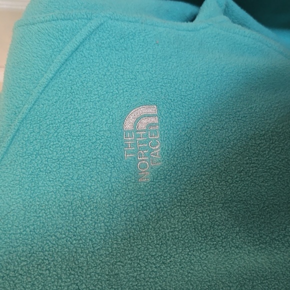 The North Face, turquoise fleece jacket - Picture 6 of 10